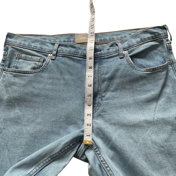 Everlane Light Wash High Rise Skinny Regular Jeans, size 32 - Picture 9 of 10